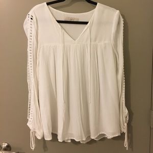 ADORABLE WHITE LOFT BLOUSE